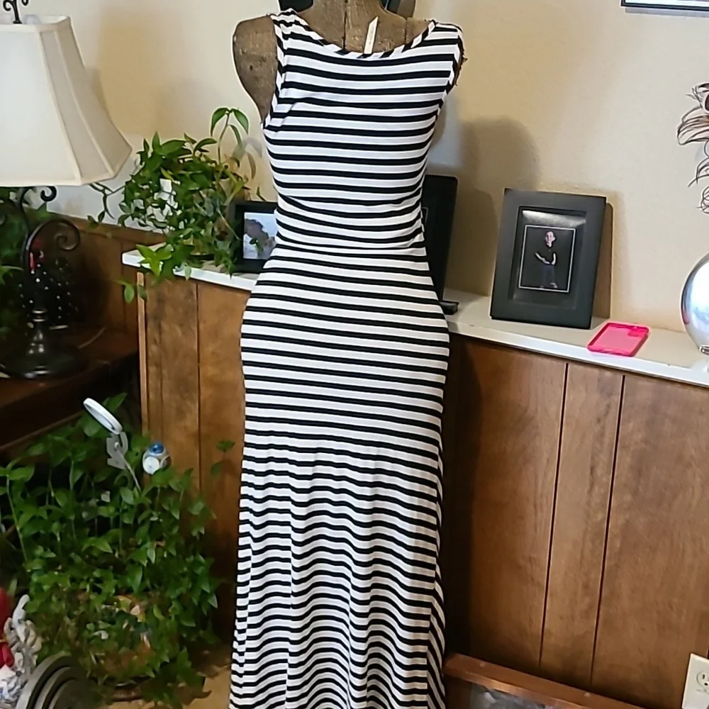 Long maxi dress - Picture 6 of 6